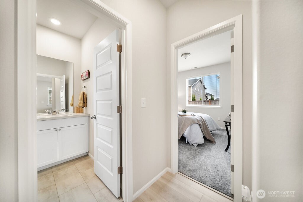 1235 Panoramic Loop Property Photo 24