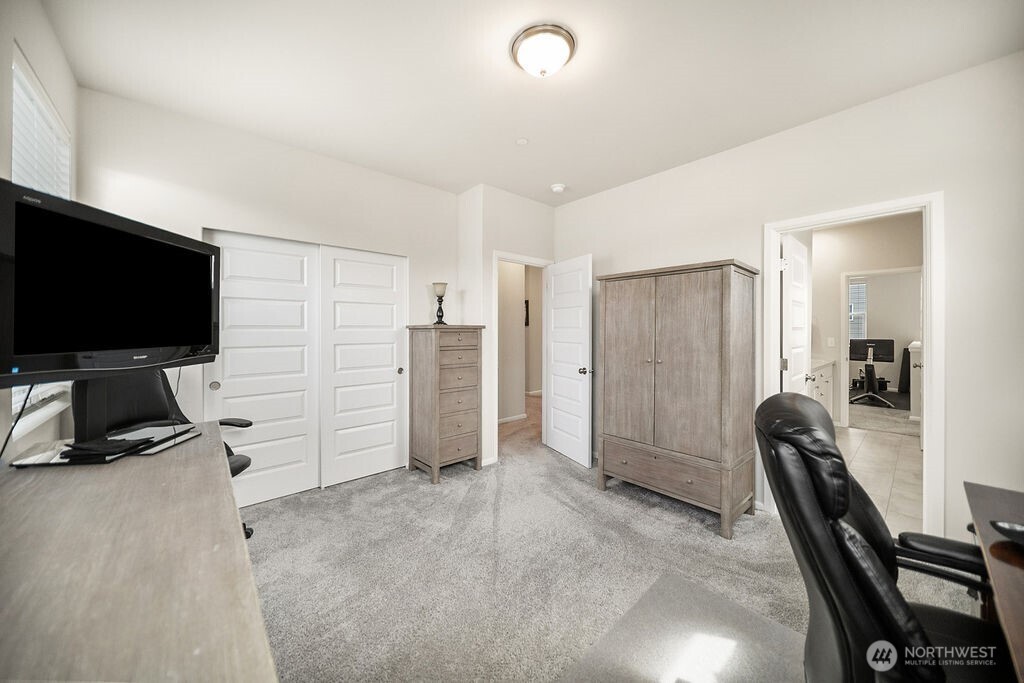 1235 Panoramic Loop Property Photo 27