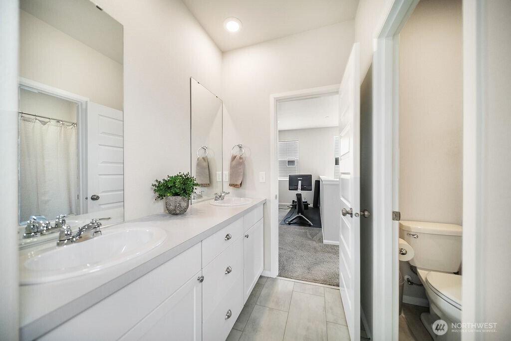 1235 Panoramic Loop Property Photo 30
