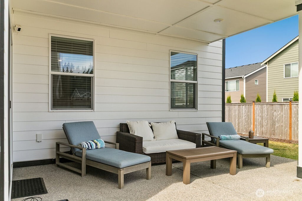 1235 Panoramic Loop Property Photo 32