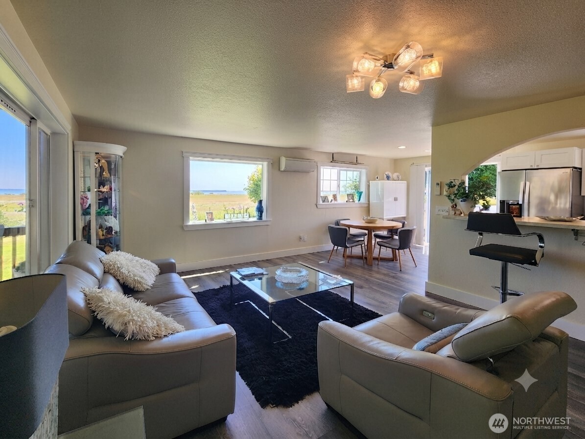 370 Olympic View Avenue Property Photo 12