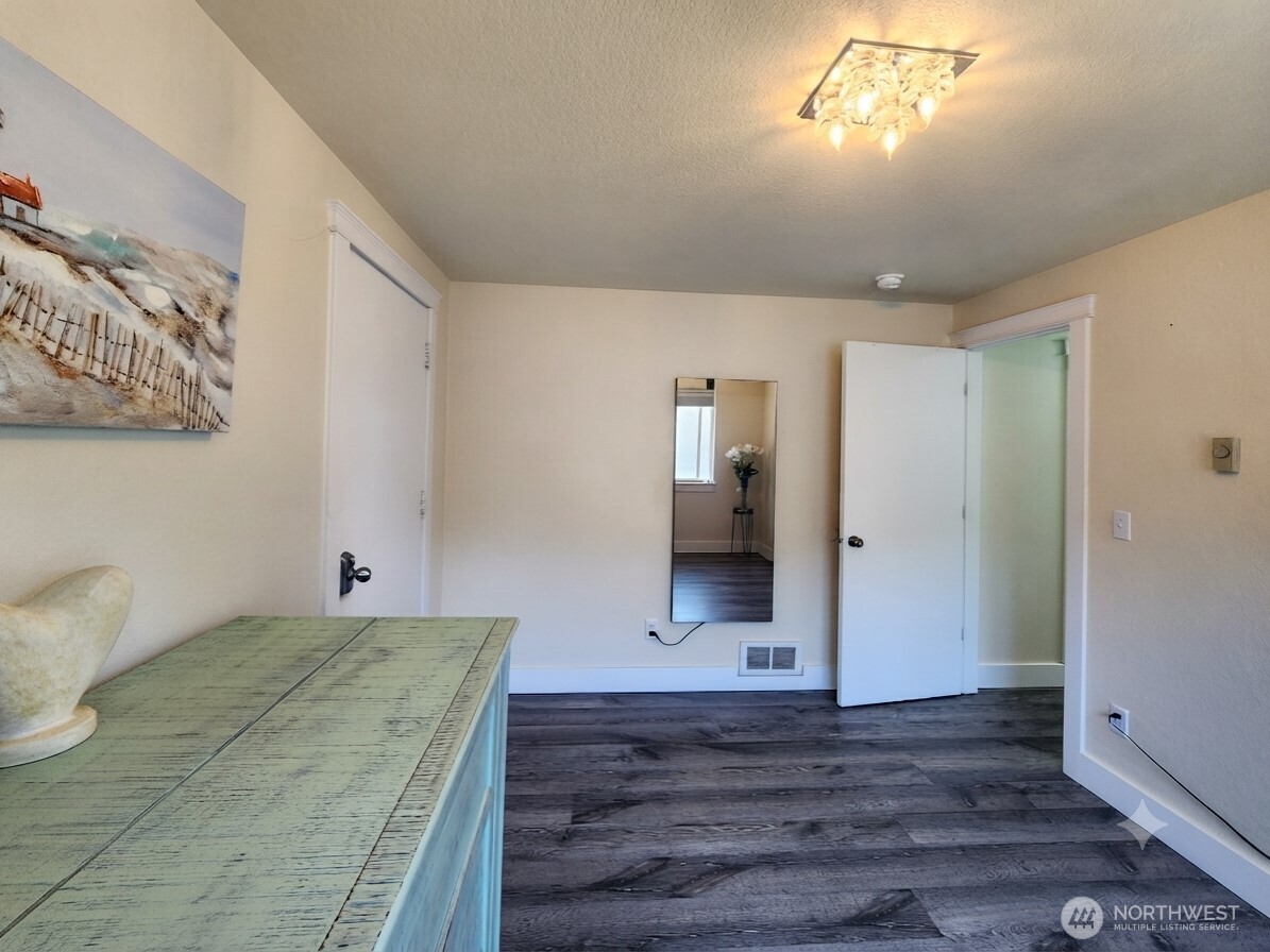 370 Olympic View Avenue Property Photo 21