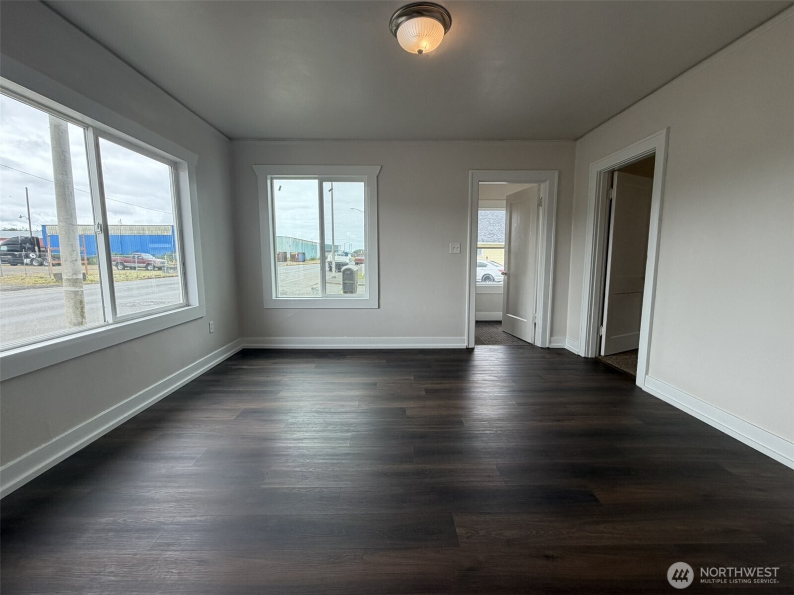 619 27th Street Property Photo 7