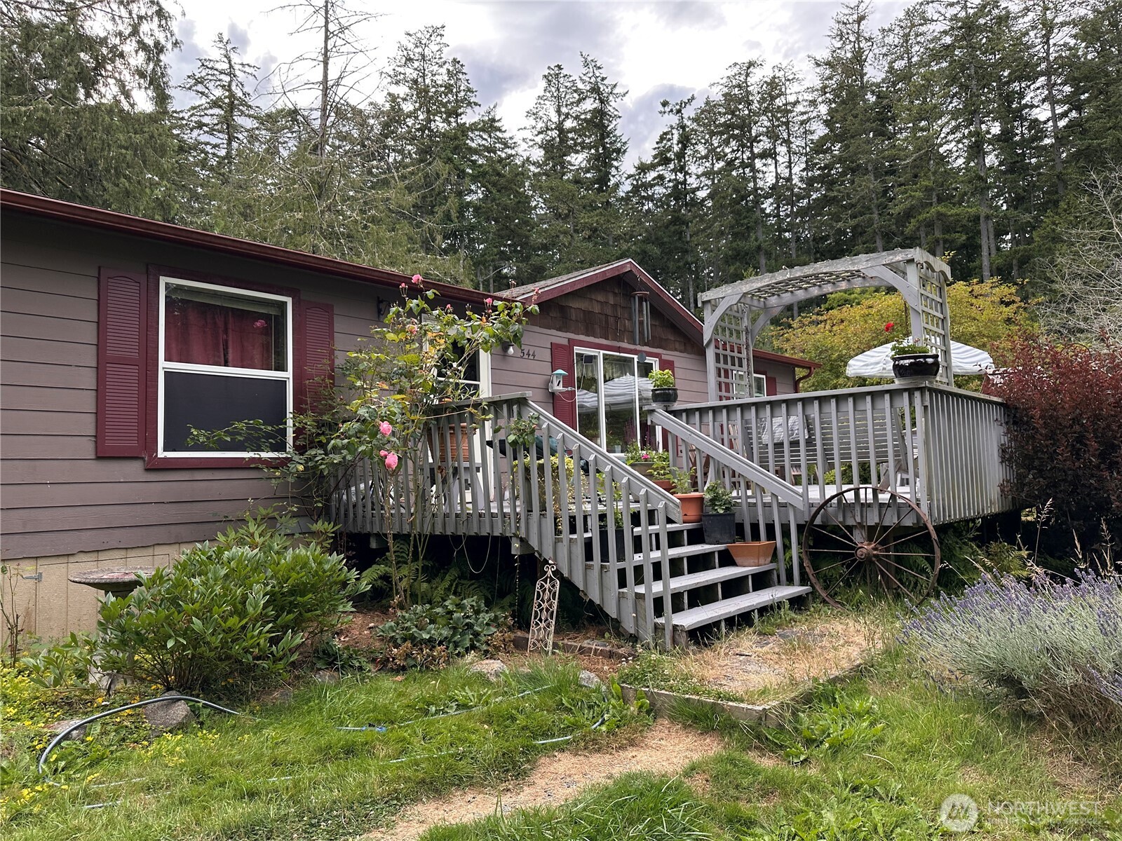 544 Copper Hill Property Photo 3