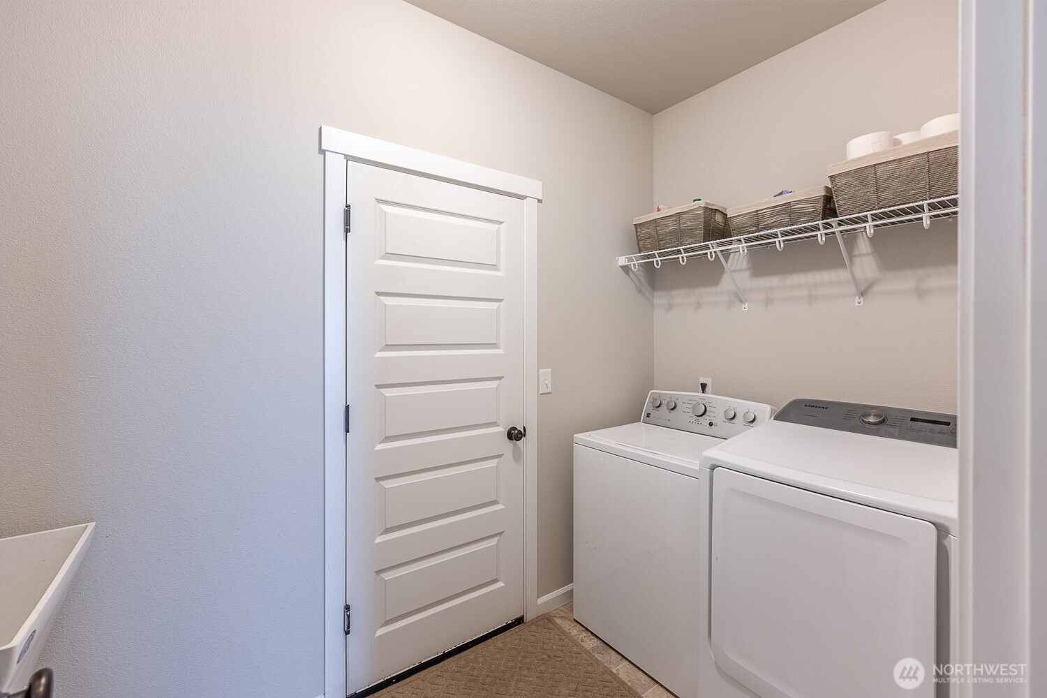 412 Ne L St Property Photo 29
