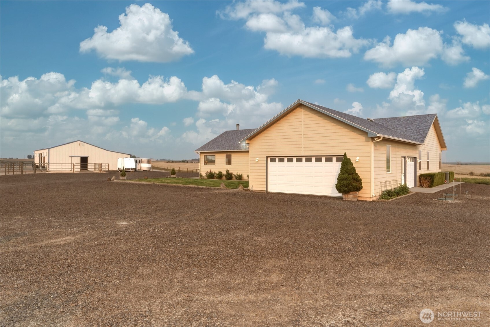 711 Watson Loop Property Photo 2