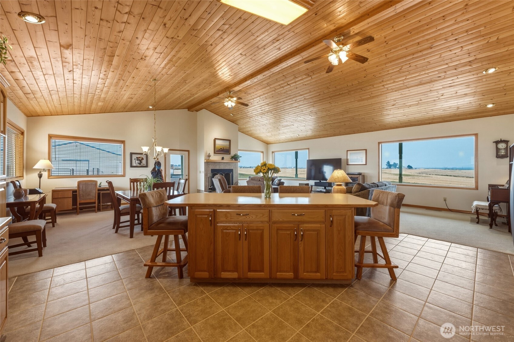711 Watson Loop Property Photo 12