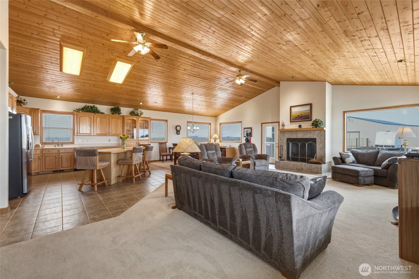 711 Watson Loop Property Photo 13
