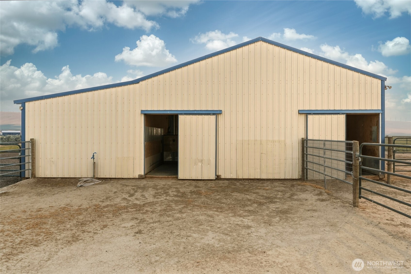 711 Watson Loop Property Photo 31