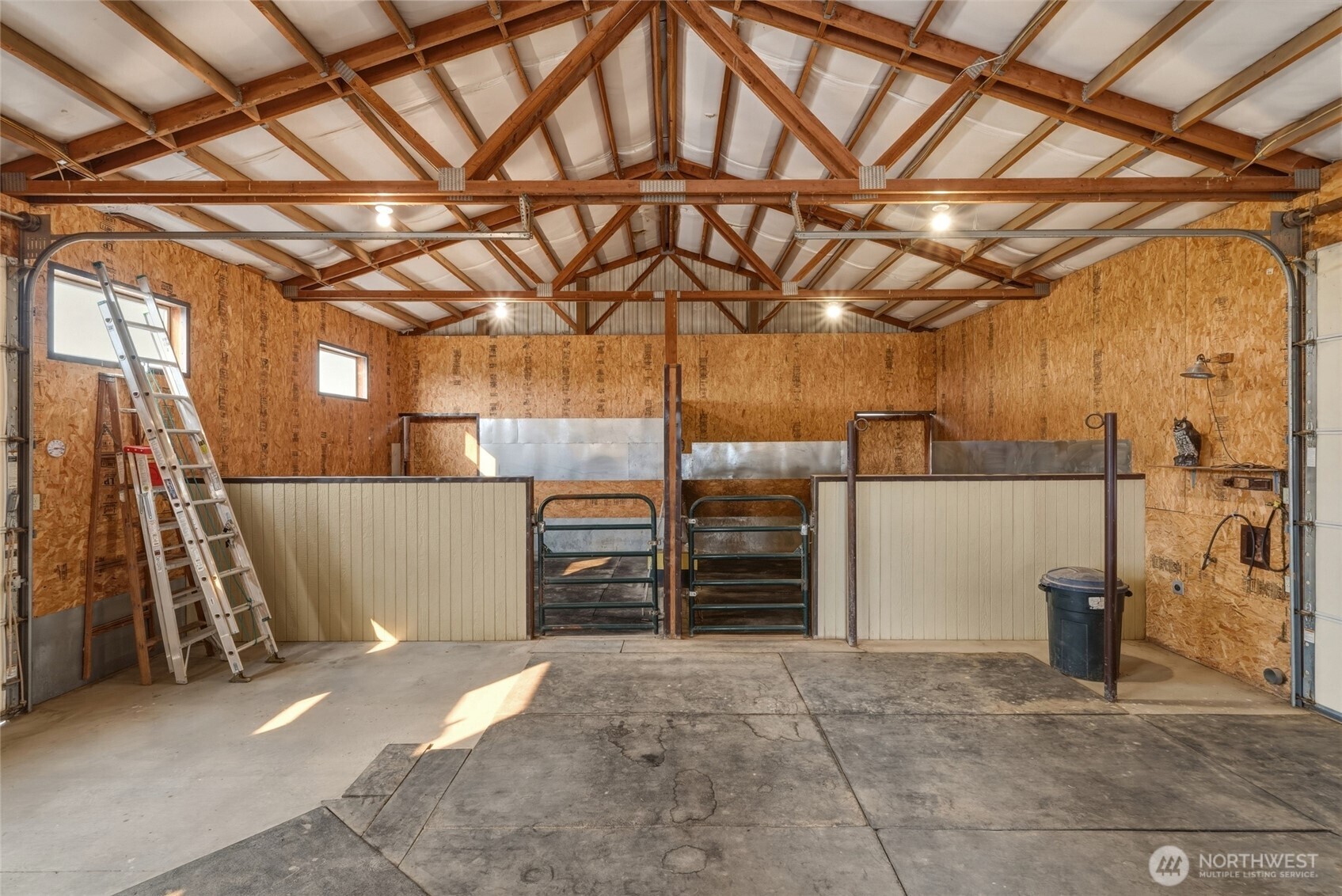 711 Watson Loop Property Photo 32