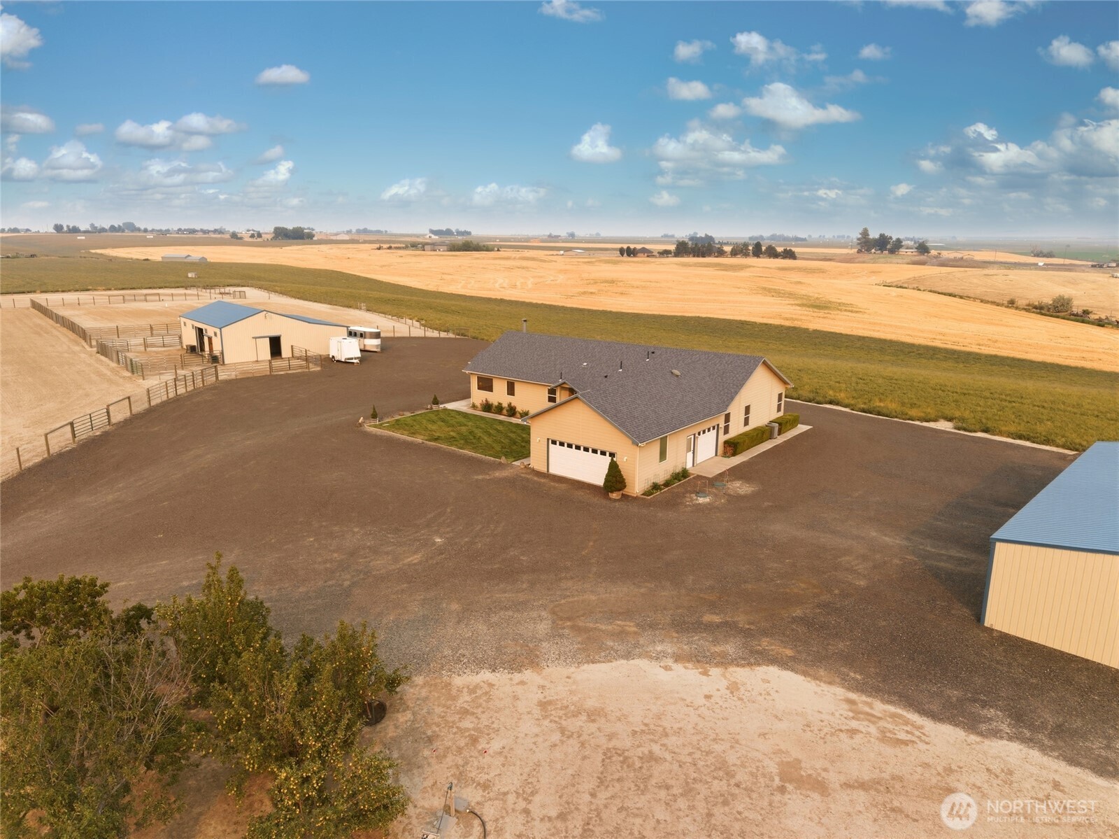 711 Watson Loop Property Photo 34