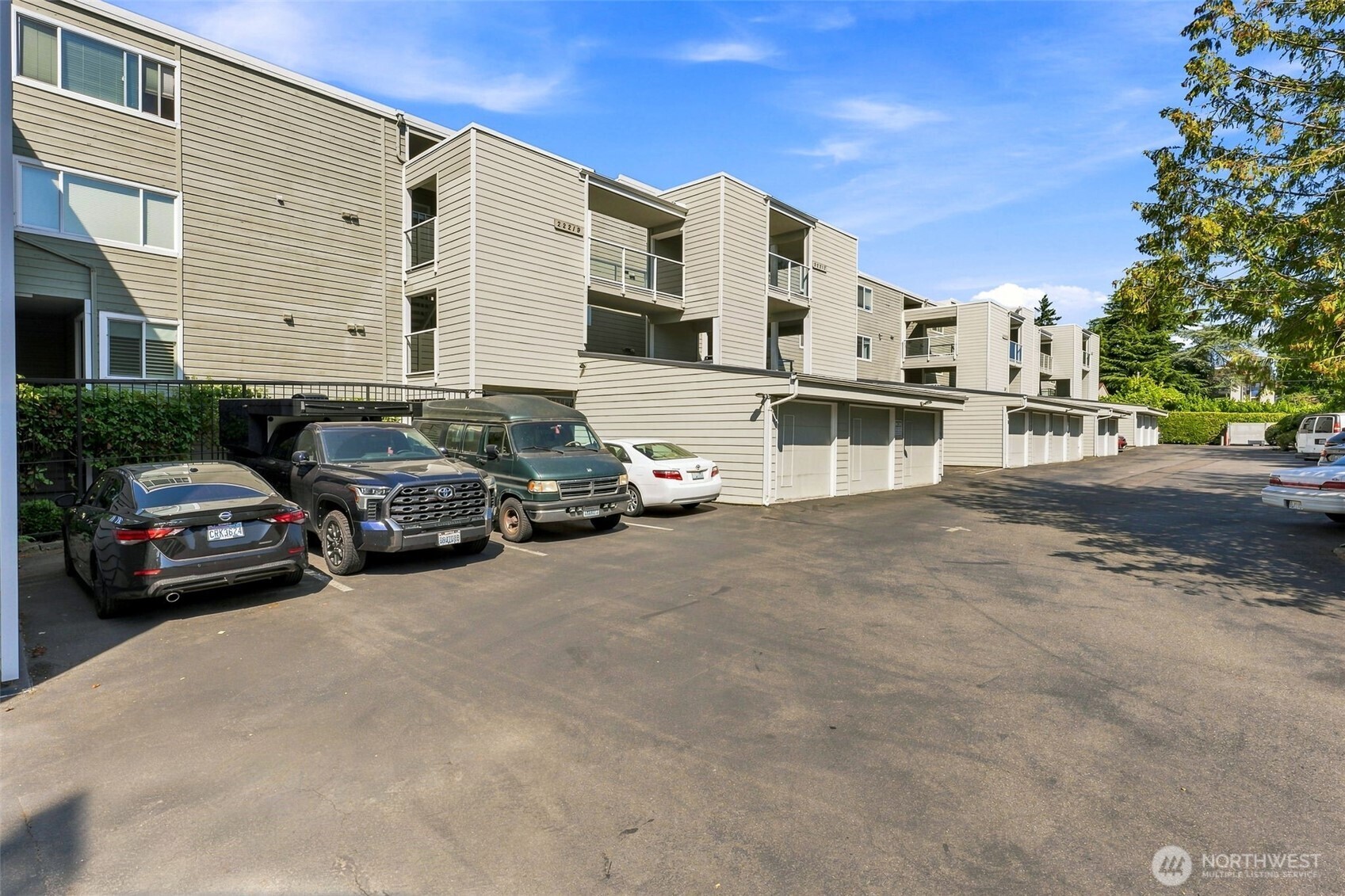 22211 6th Avenue 301 Property Photo 24
