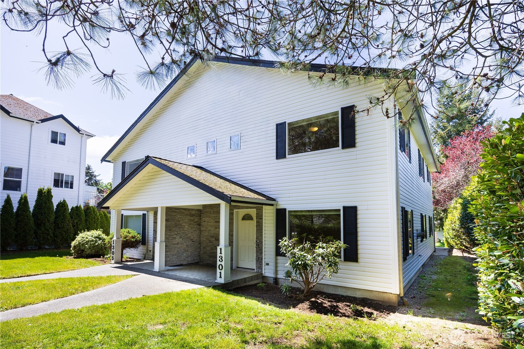 1301 1305 Mitchell Avenue Property Photo 1