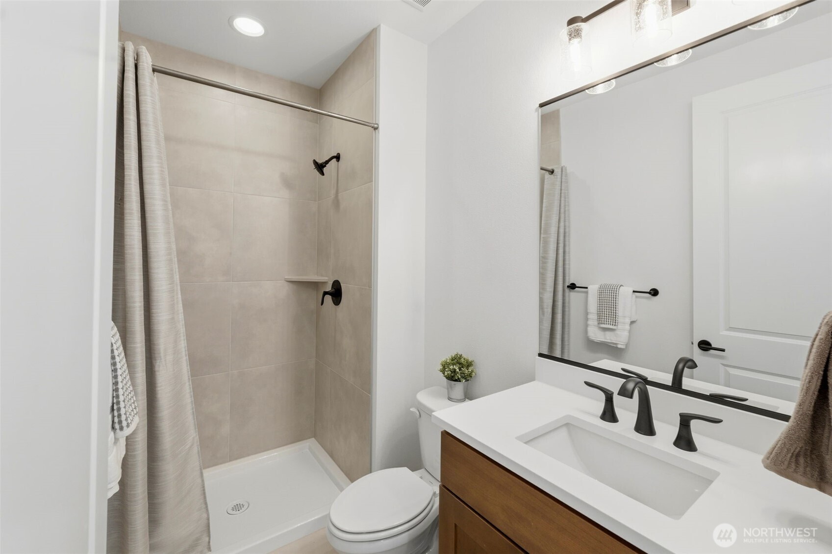 11608 194th Avenue Property Photo 5