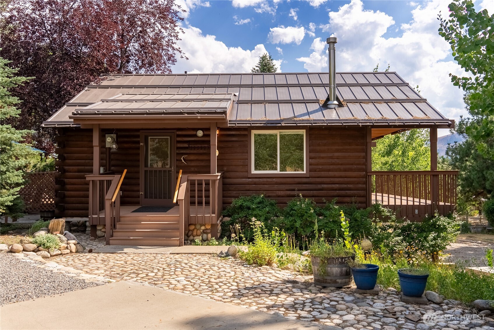 14 Apple Way Property Photo 4