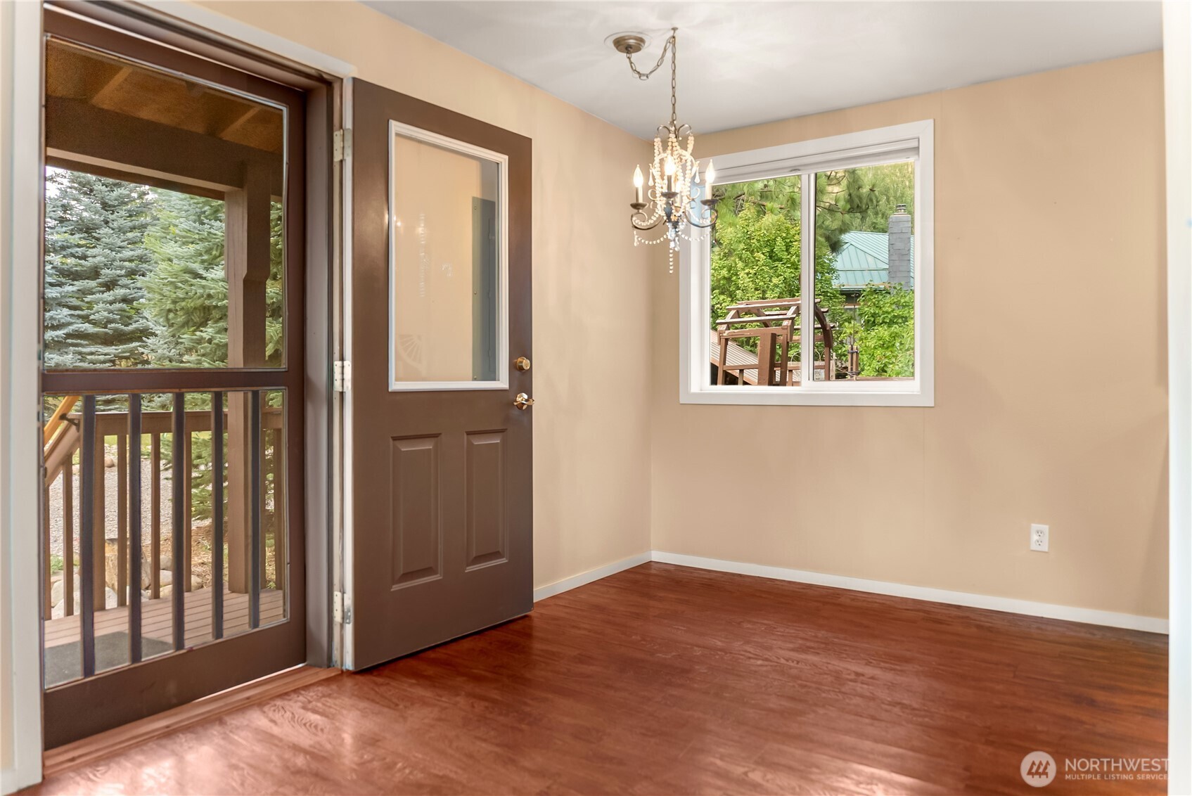 14 Apple Way Property Photo 6