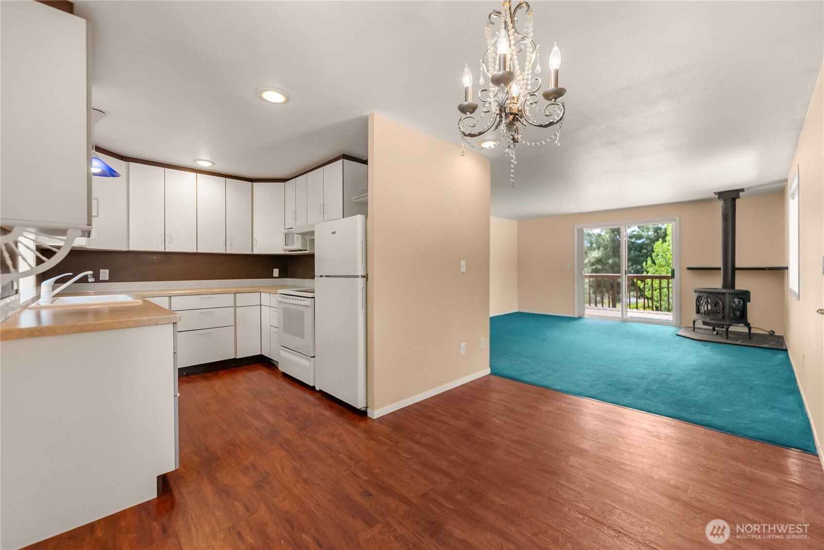 14 Apple Way Property Photo 7