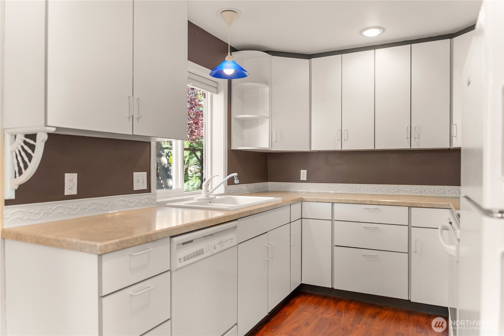 14 Apple Way Property Photo 8