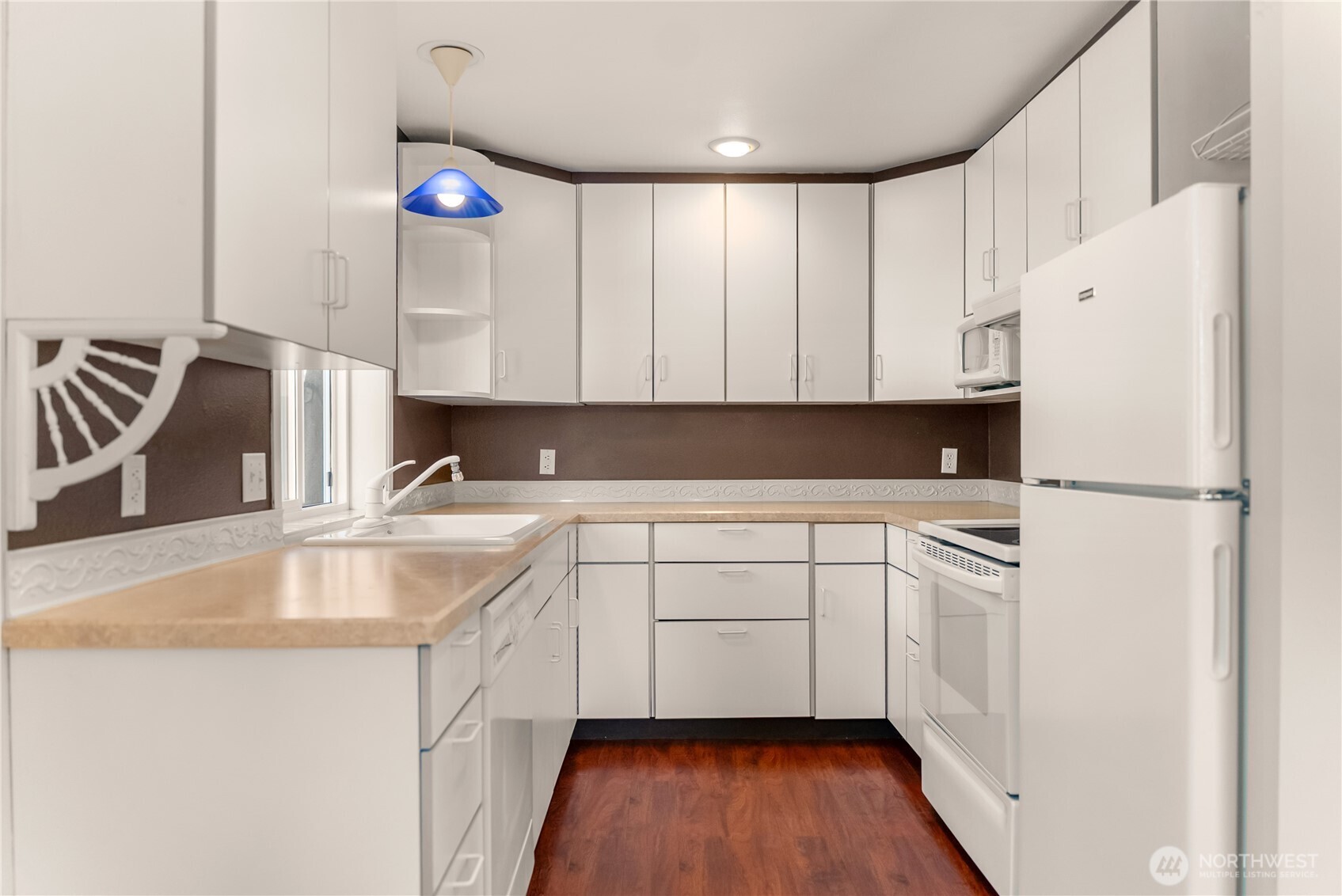 14 Apple Way Property Photo 9