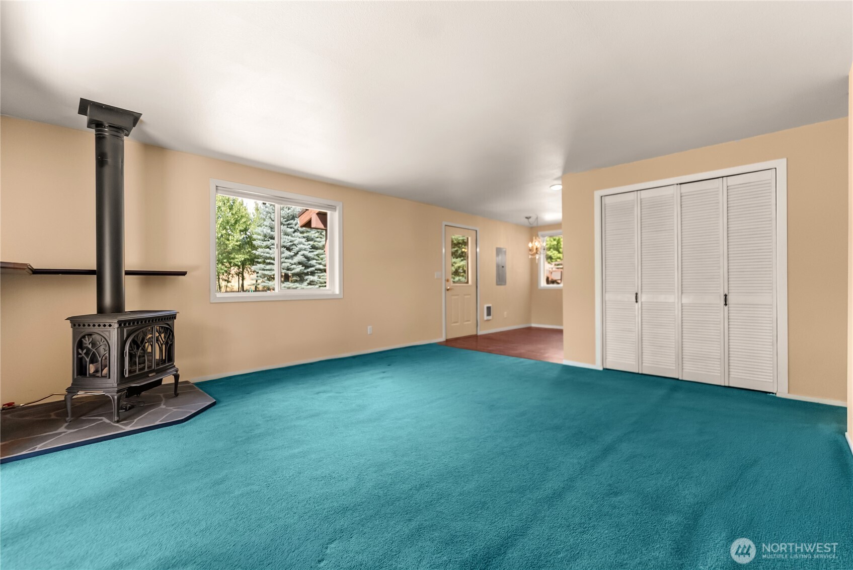 14 Apple Way Property Photo 13