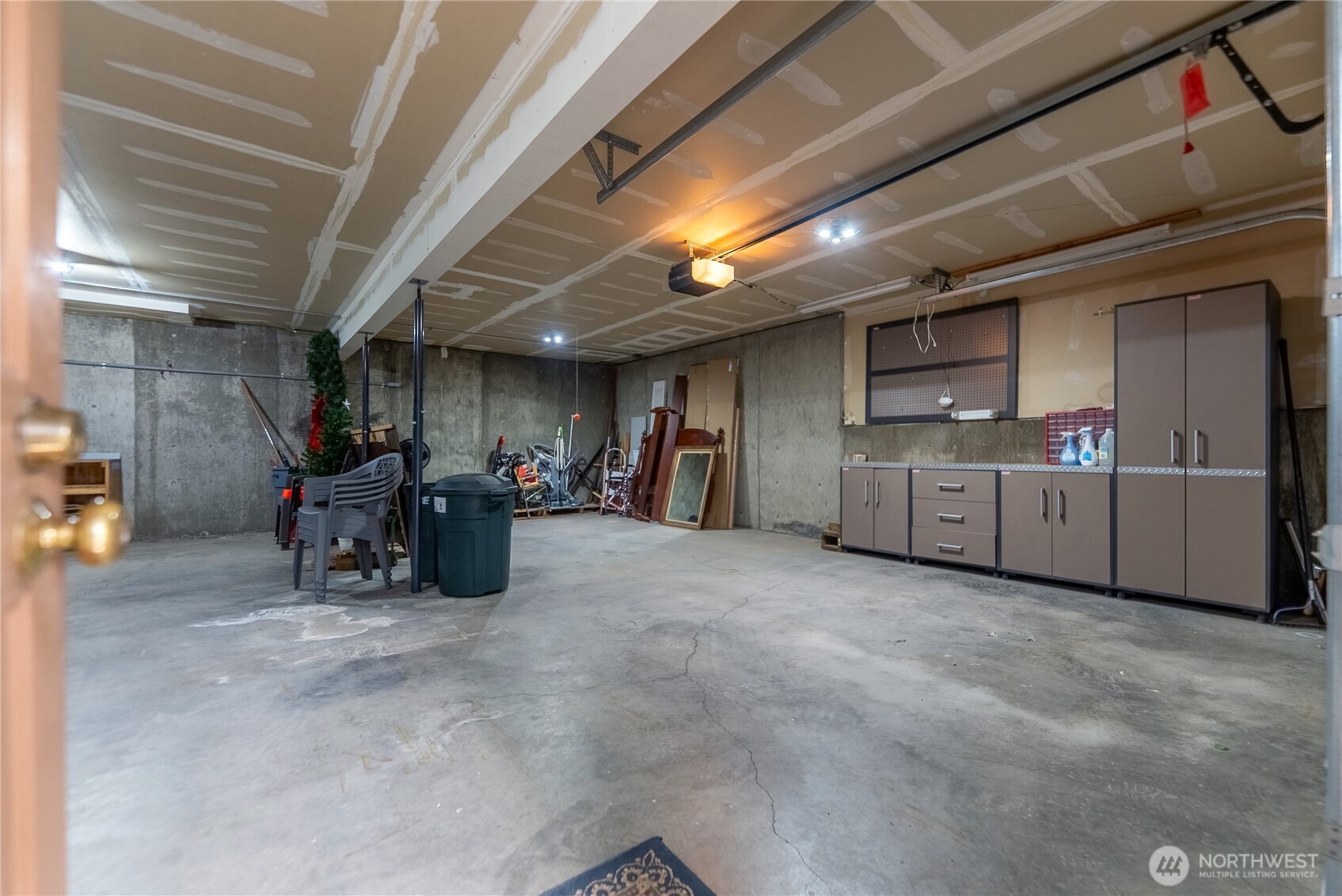 14 Apple Way Property Photo 28