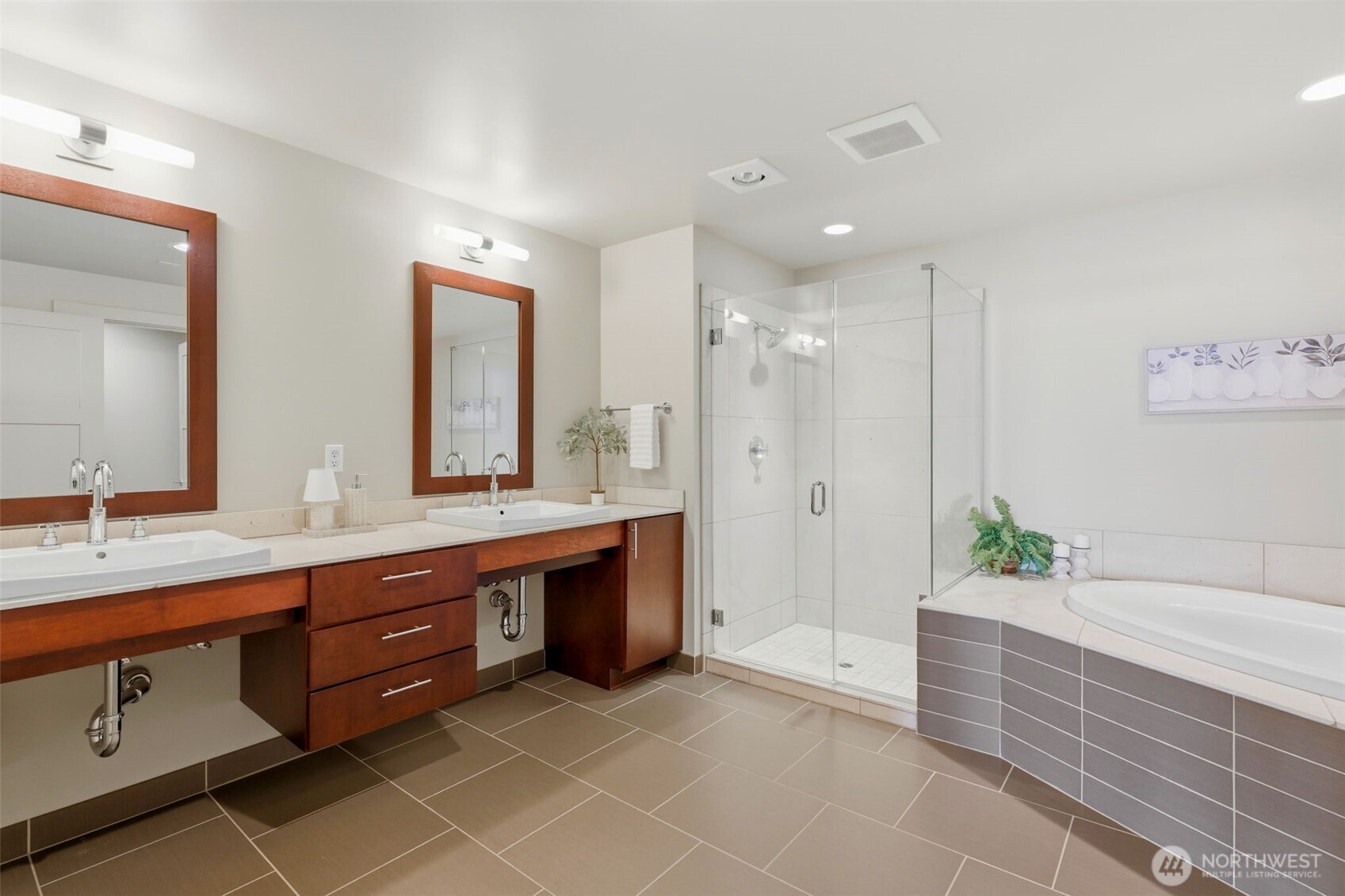5204 N Bennett 311 Property Photo 22