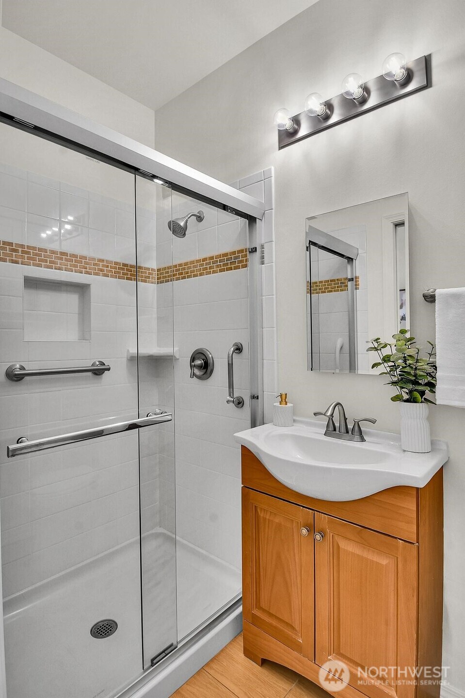 7619 Ne 125th Street Property Photo 12