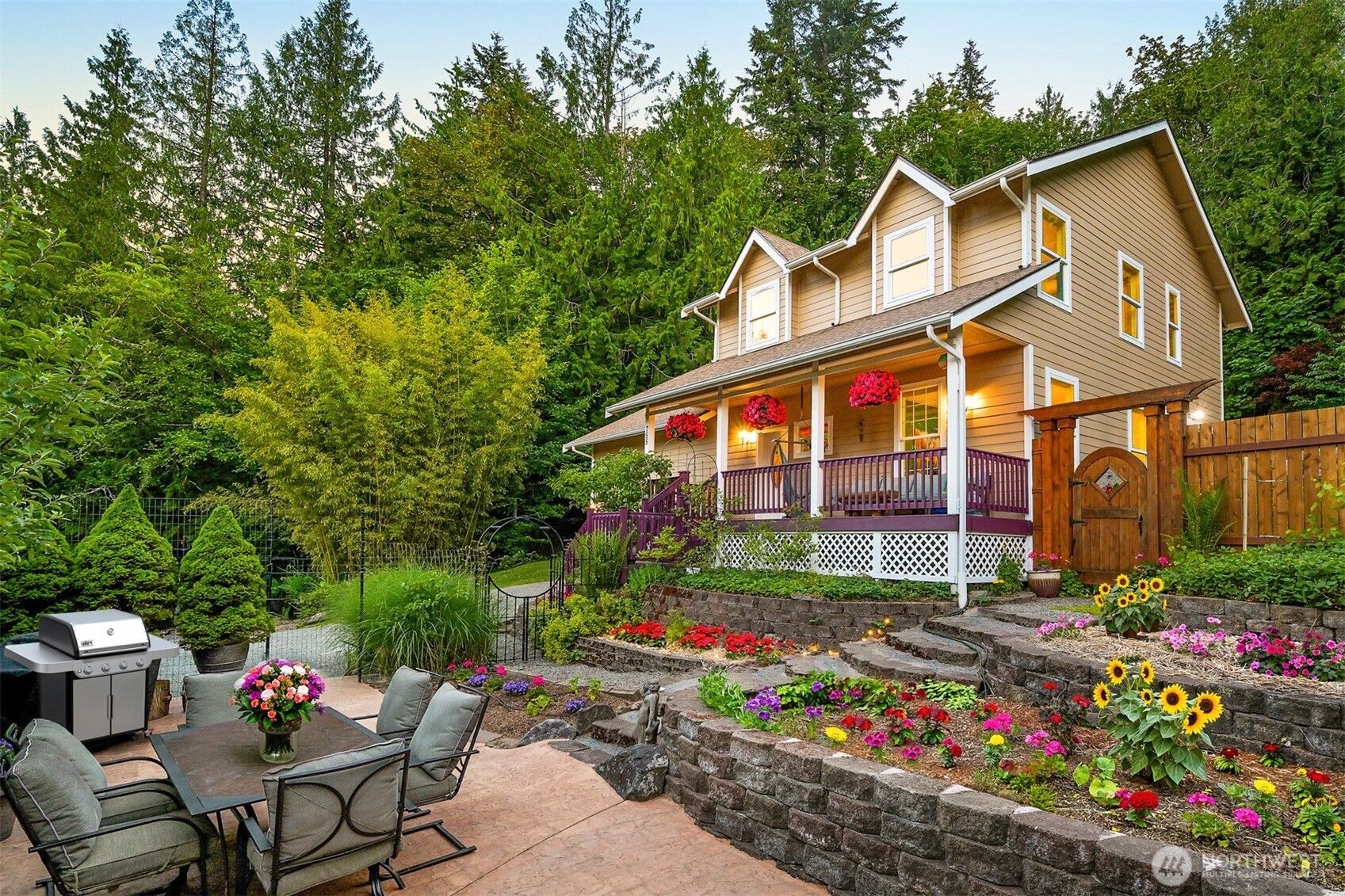 755 Top Place Property Photo 1