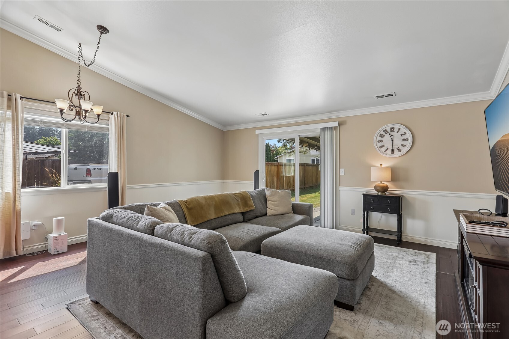 4512 193rd Place Property Photo 4