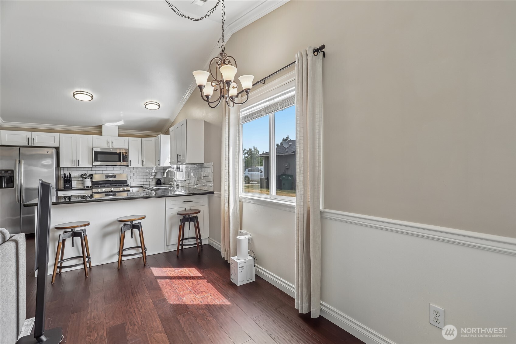 4512 193rd Place Property Photo 6