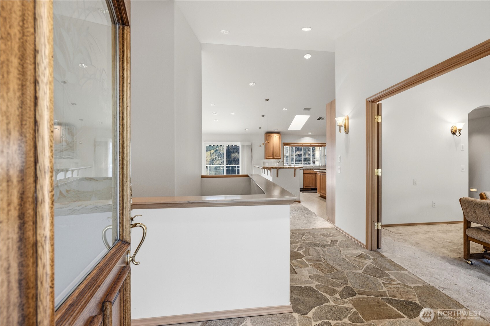 3035 Lakeshore Drive Property Photo 6