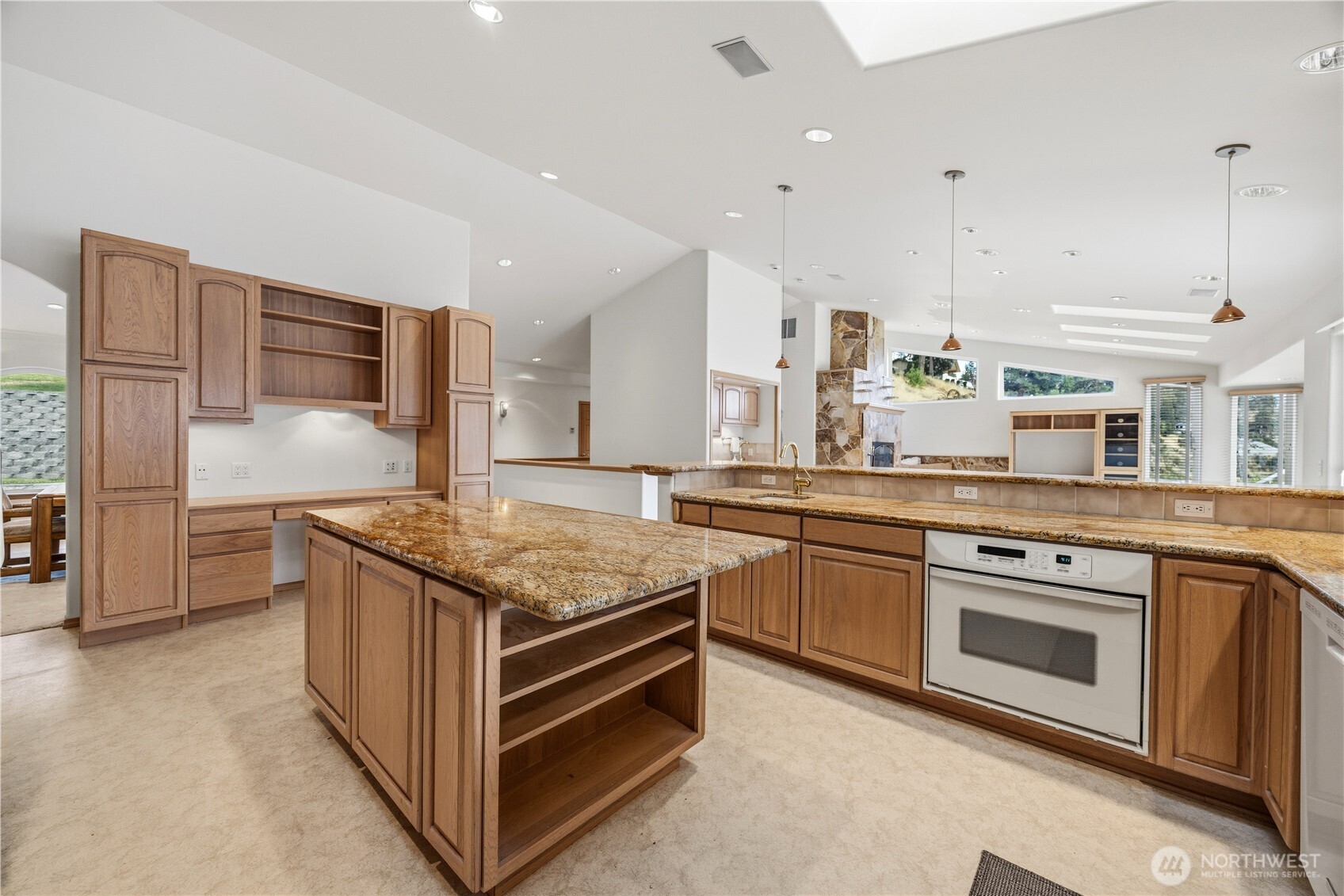 3035 Lakeshore Drive Property Photo 17