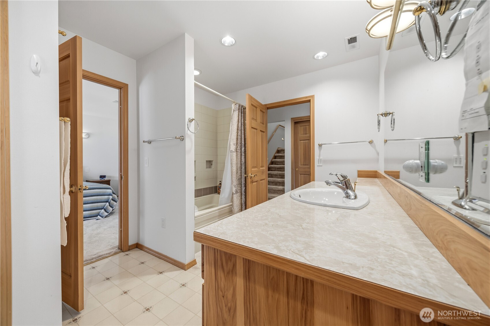 3035 Lakeshore Drive Property Photo 27