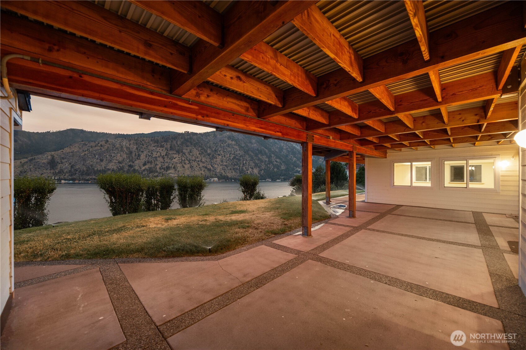 3035 Lakeshore Drive Property Photo 31