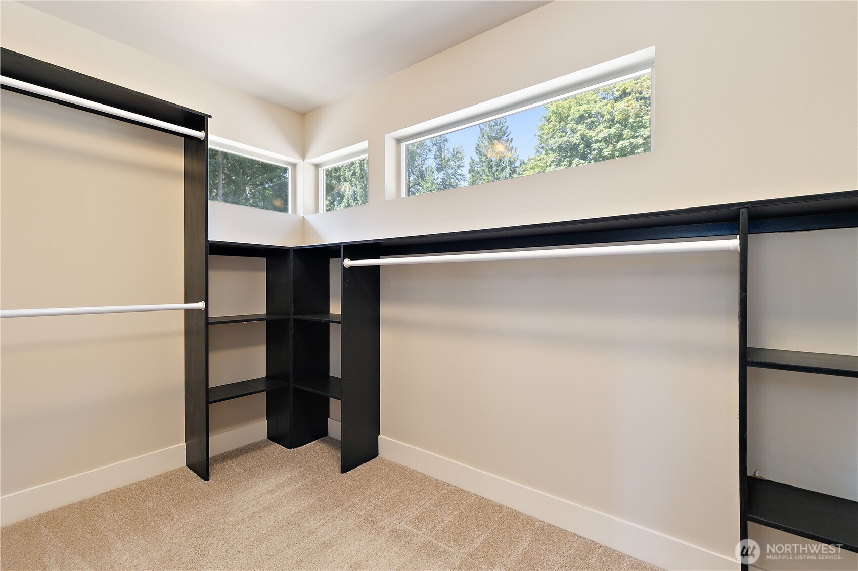 10034 Slater Avenue Property Photo 25