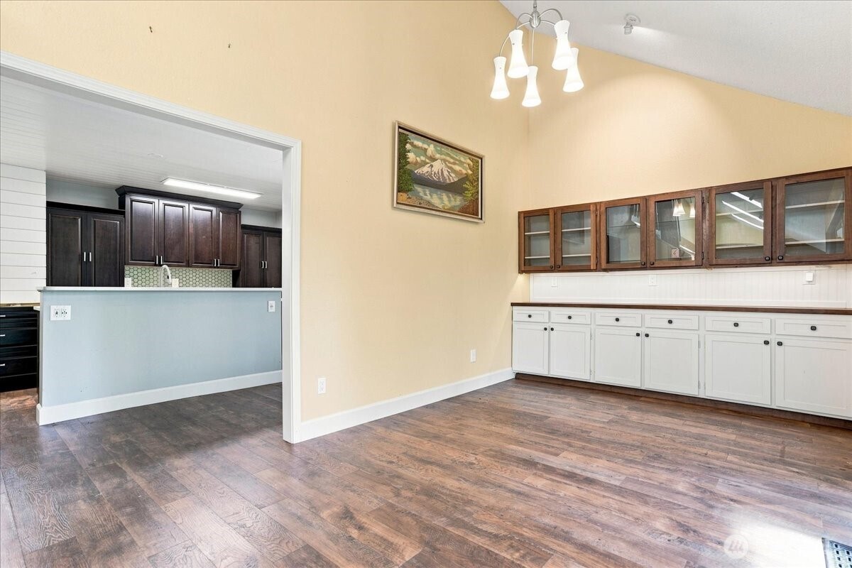 2425 Archwood Drive Property Photo 16