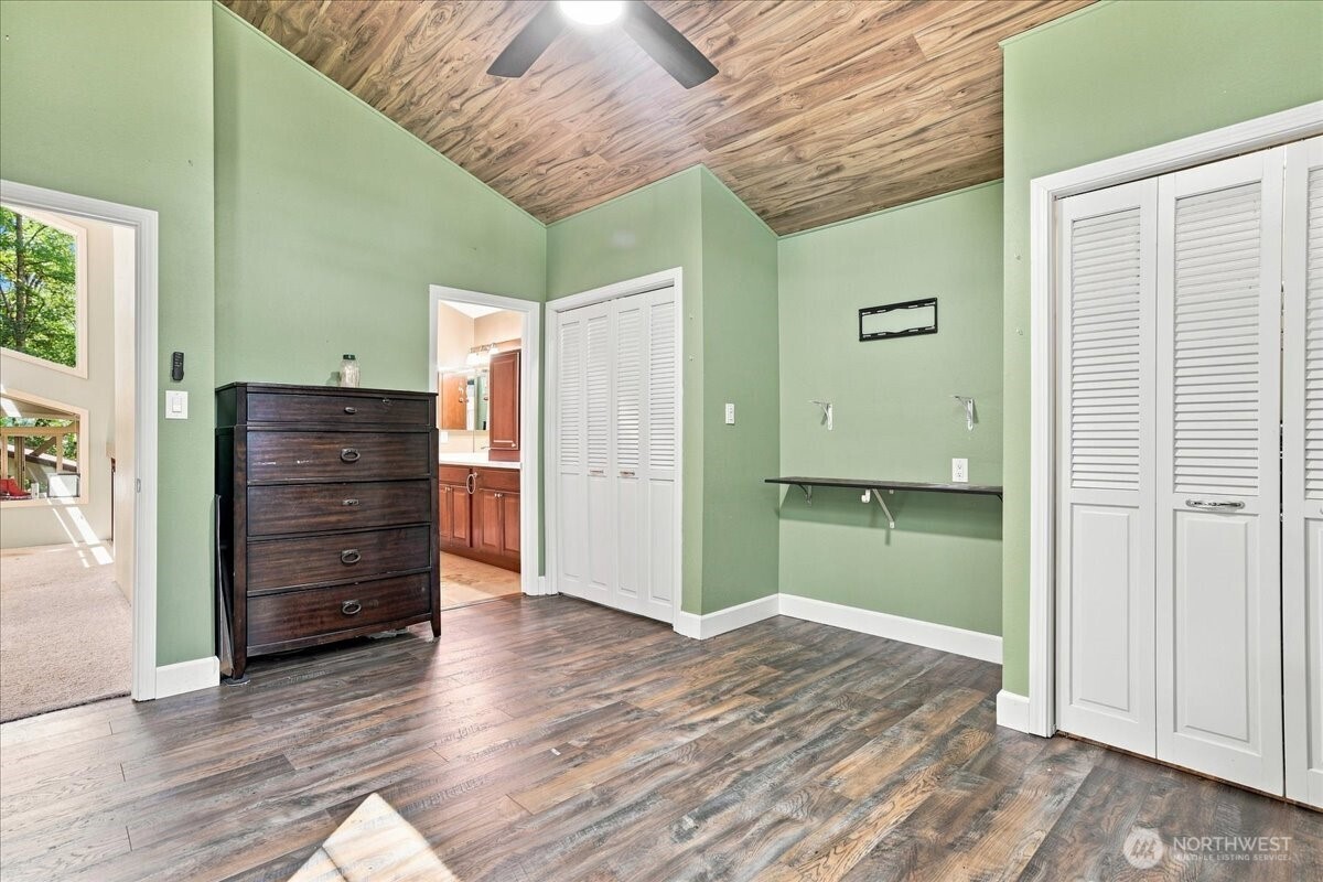 2425 Archwood Drive Property Photo 24