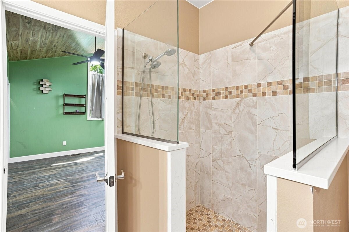 2425 Archwood Drive Property Photo 26