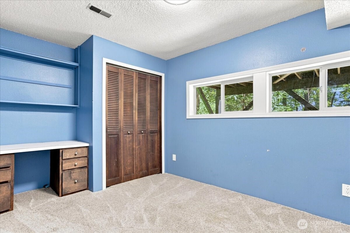 2425 Archwood Drive Property Photo 28