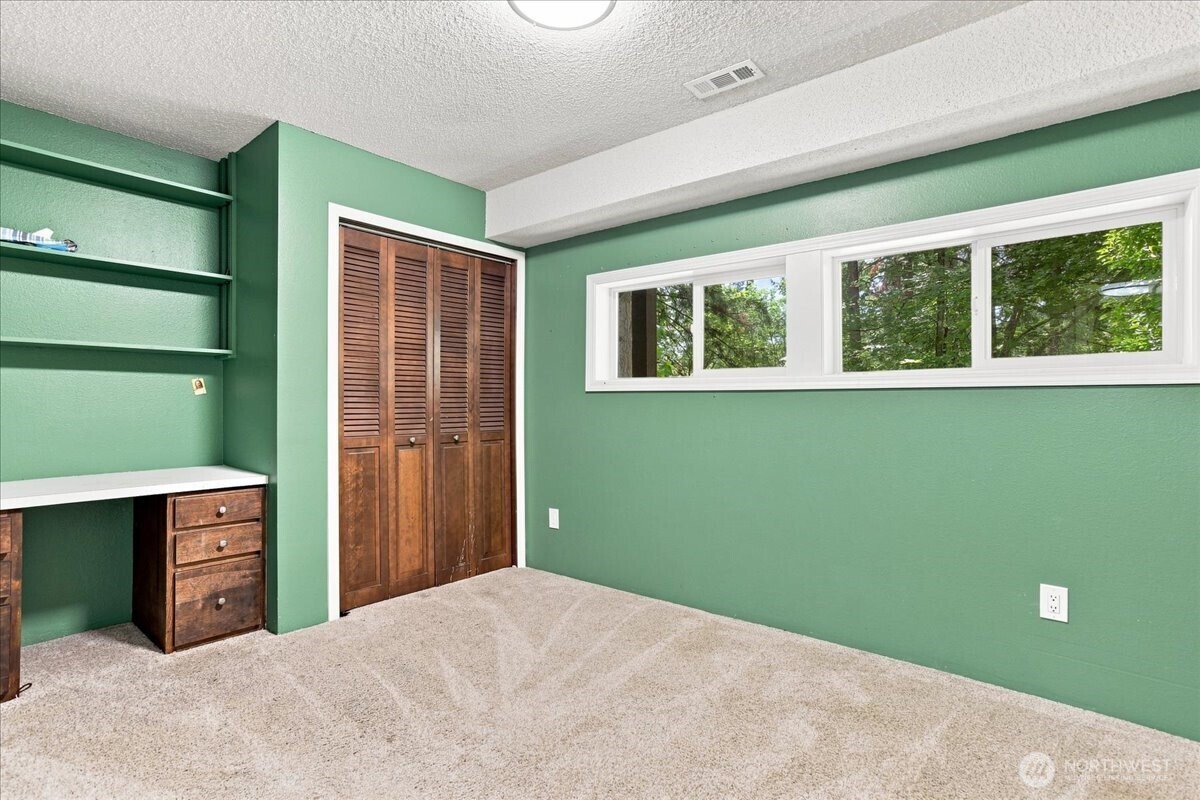2425 Archwood Drive Property Photo 29
