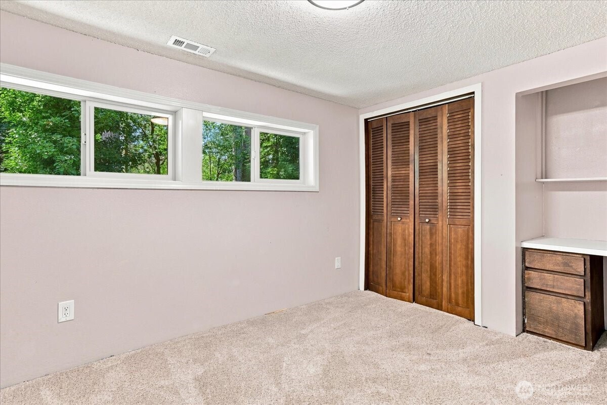 2425 Archwood Drive Property Photo 30