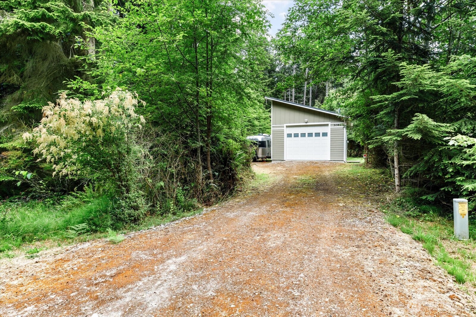 3086 Spahr Road Property Photo 7