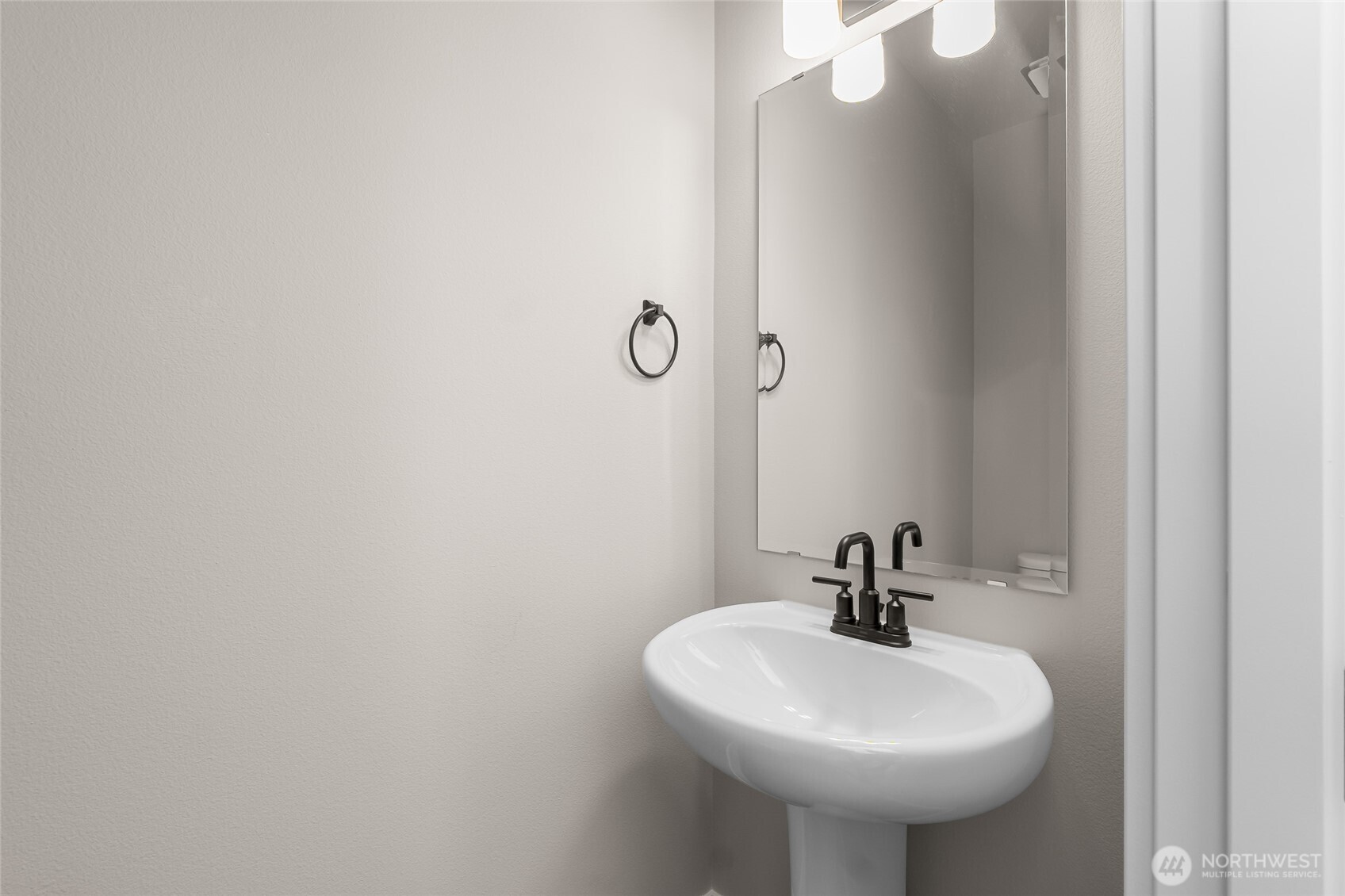 5839 Lost City Lane Property Photo 3