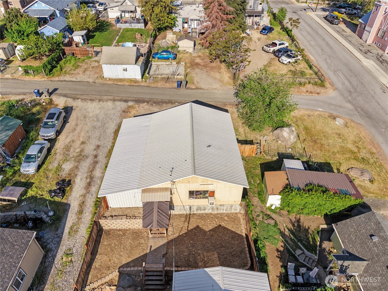 802 S Chelan Avenue Property Photo 4
