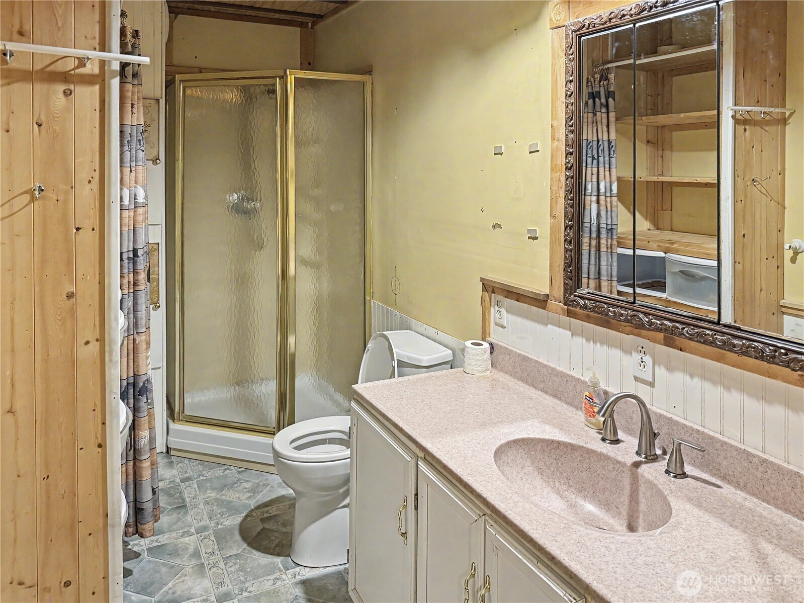 802 S Chelan Avenue Property Photo 20