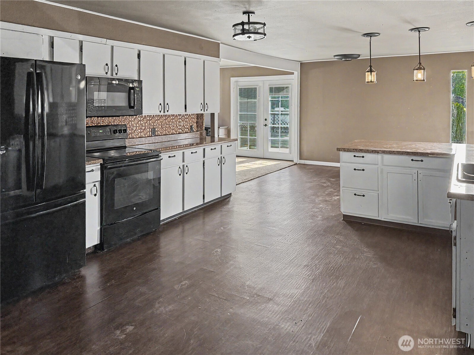 802 S Chelan Avenue Property Photo 28