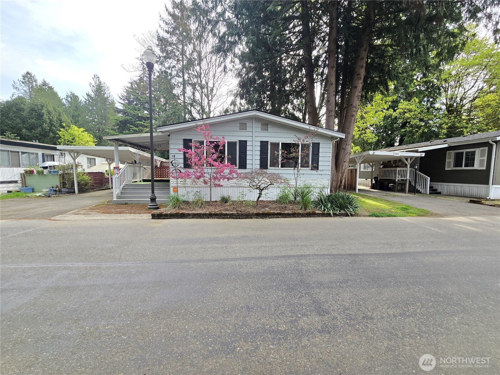 900 29th Street D-9 Property Photo 1