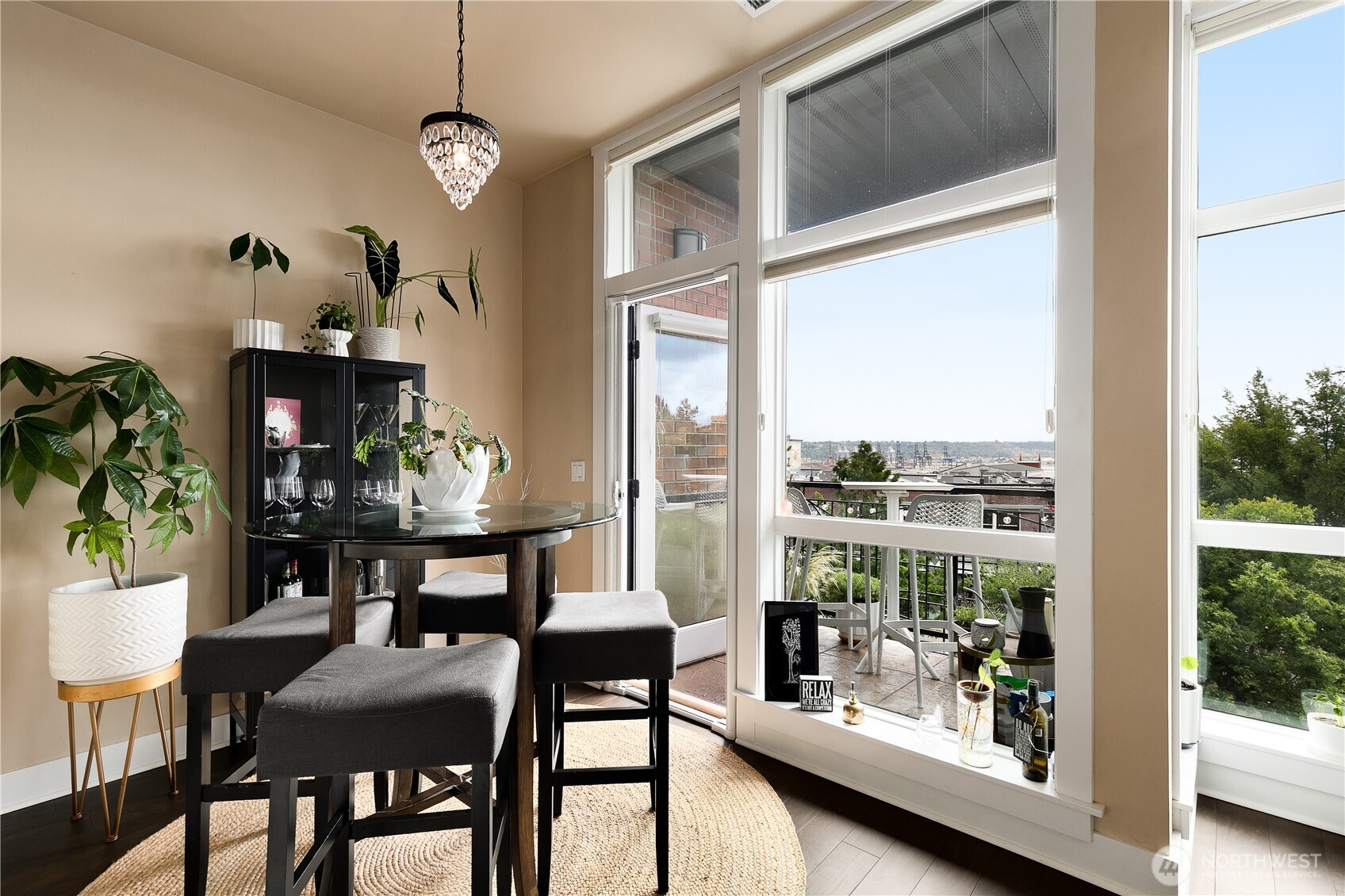 708 Market Street 402 Property Photo 4