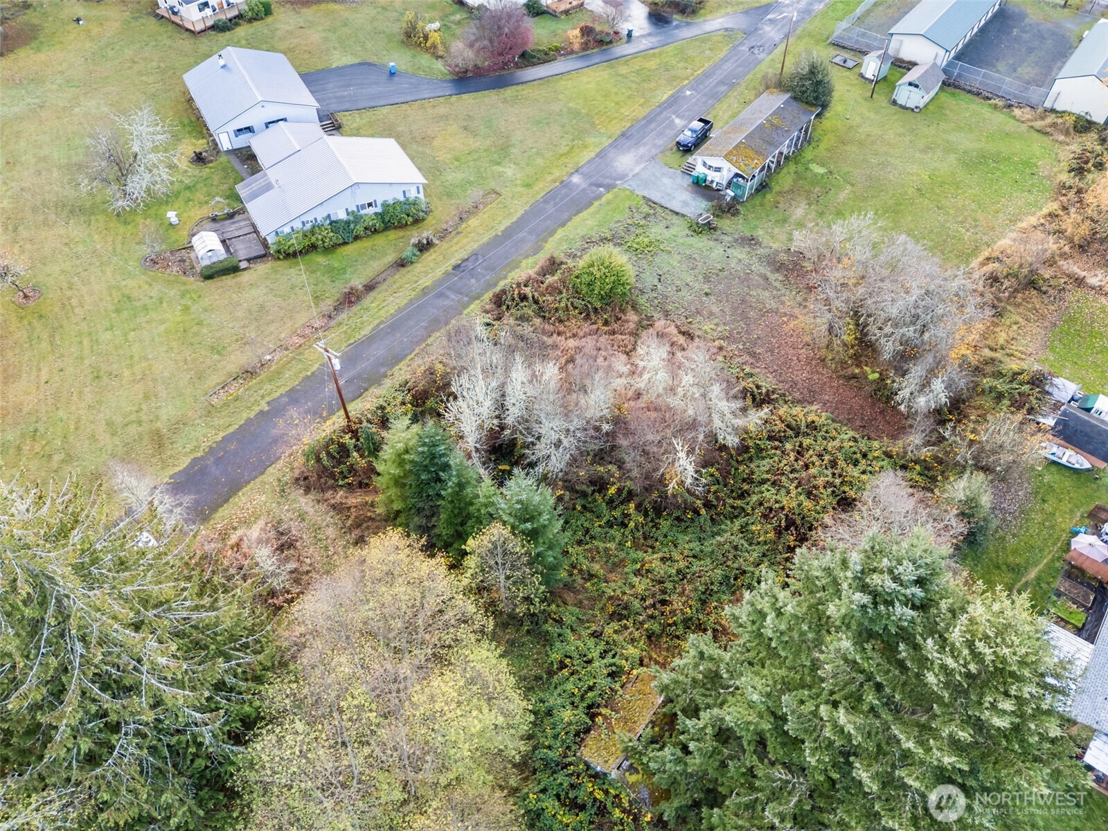 1 Roosevelt Street Property Photo 10