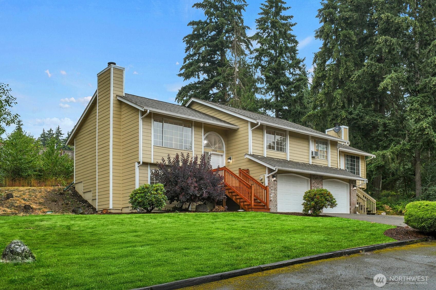 12408 82nd Avenue Property Photo 1